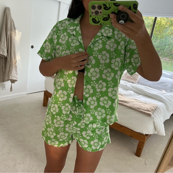 Holiday the Label green floral short set - Picture 3 of 13